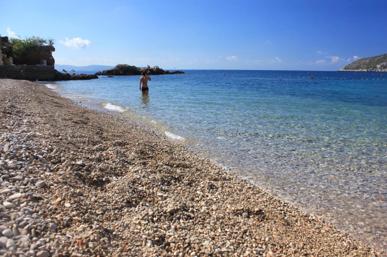 Apartments And Rooms By The Sea Komiza, Vis - 2431 외부 사진