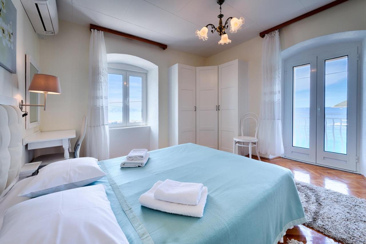Apartments And Rooms By The Sea Komiza, Vis - 2431 외부 사진